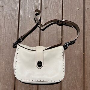 Coach B1881-31929 Crossbody White Bag with Floral Hardware